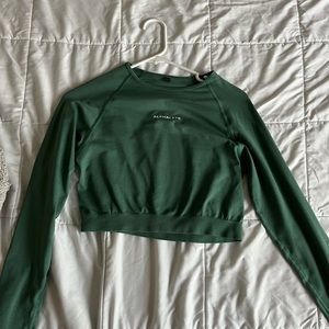 Alphalete long sleeve crop top